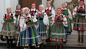 Ksinzoki gwarą zaśpiewali pieśni patriotyczne 2
