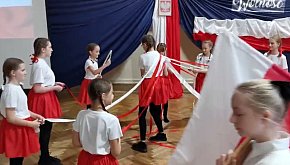 Narodowe Święto Niepodległości W SP1 w Łowiczu. Ta