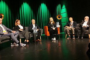 Debata o cyberbezpieczeństwie w ŁOK-12494