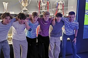 Uczniowie I LO w Łowiczu zwiedzili Francję i Hiszpanię-12574