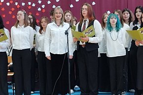 Łowicz. Uroczystości patriotyczne w I LO-12647