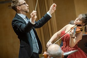 Michał Janocha wśród „Muzycznych Orłów”. Czy wróci z nową orkiestrą do Łowicza? -330501