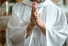 Nowe dane z Kościoła. Coraz mniej młodych wybiera drogę kapłaństwa?-331205