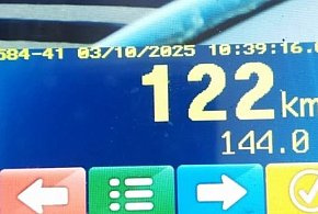 Pędził jak wariat. Na liczniku miał 122 km/h-331268