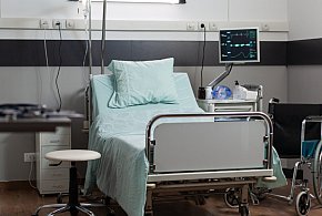 Lek wycofany z powodu zanieczyszczeń. W środku znaleziono fragmenty szkła-332238