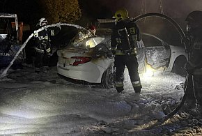 Pożar samochodów na os. Konopnickiej – mamy więcej informacji!-332612