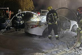 Po pożarze aut na os. Konopnickiej. Czy sprawą zajęła się policja?-332852