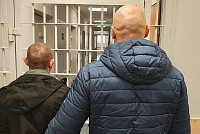 Przetrzymywana i bita. Uciekła, gdy sprawca się zagapił-333122