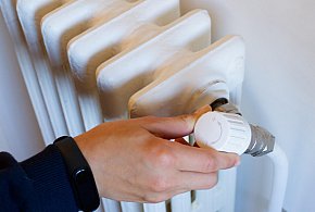 Kaloryfer zakręcony? I tak zapłacisz. Nowe prawo uderzy w lokatorów-333397