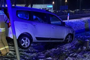 Skrzyżowanie w Kompinie - zderzenie dwóch pojazów. Sprawca uciekł-333612