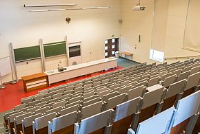 Uczelnie przeżywają oblężenie. Ten kierunek przyciąga tłumy-333780