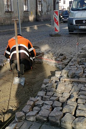 Będzie równiej na ul. Bielwskiej w Łowiczu-12663