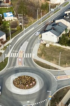 Żychlin z nową drogą i rondami.-12699