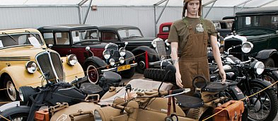 Nieborów. Muzeum Motoryzacji dla braci walczących z chorobą-4825