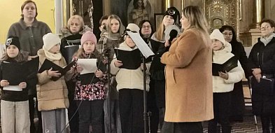 Kocierzew Płd. Wieczór Uwielbienia w parafii św. Wawrzyńca (WIDEO)-333581