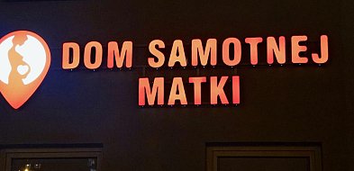 Przynieś dary dla samotnych mam i ich dzieci-333723