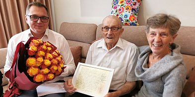 Setne urodziny pana Stefana. Jedyny mężczyzna wśród łowickich stulatków -331328