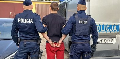 Wpadka 30-latka w Łowiczu. W plecaku miał pół kilo amfetaminy-331668