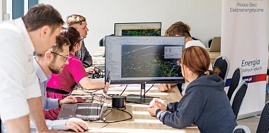 Nowa linia 400 kV w woj. łódzkim. Kiedy konsultacje dla mieszkańców?-331815