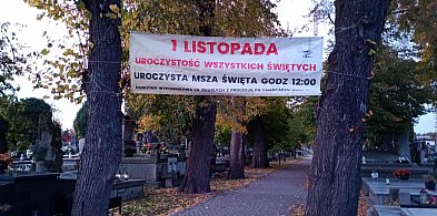 Jak zaplanować wizytę na cmentarzach w Łowiczu? O której Msze?-332246