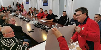 Jacek Rybus o kweście na cmentarzach - potrzeby są olbrzymie-332516