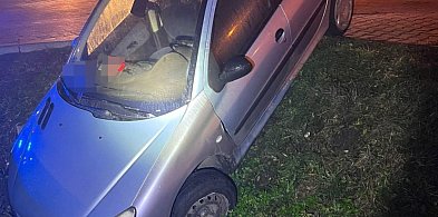 Pijany 82-latek zakończył jazdę w rowie-332711