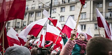 Łowiczanie na Marszu Niepodległości. Nie lekceważyć zagrożenia - ostrzega Francuz-333161