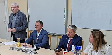 Na Nowym Mieście i Bratkowicach spokojnie. Burmistrz godzinę mówił o budżecie-333236