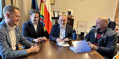 Nowy chodnik w Łowiczu do końca roku. Umowa już podpisana-333666