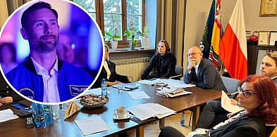 Sławosz Uznański-Wiśniewski odwiedzi Łowicz. To początek czegoś nowego!-333648