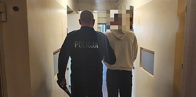 Wpadł z narkotykami, bo nerwowo się zachowywał-333849