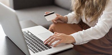 Jak nie dać się oszukać podczas Black Friday?-333873