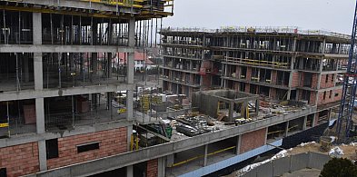 Nowe bloki na Bratkowicach nabierają kształtów. Mamy najnowsze zdjęcia z budowy-333981