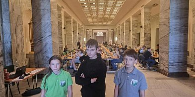 Sukces młodych szachistów z Łowicza w Pałacu Kultury i Nauki w Warszawie-330716