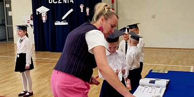 Pasowanie pierwszaków i zbiórka na defibrylator-331701