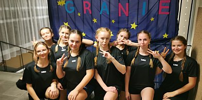 Nie śpią, tylko grają! Nocne siatkarskie szaleństwo w I LO w Łowiczu-332936