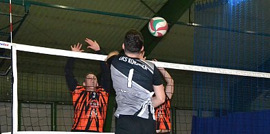 Korabka nie zwalnia tempa, Ferwor goni lidera-333242