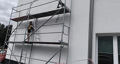 Szkoła w Kocierzewie Płd. odsłoni mural. Oto, co przedstawia -330250
