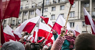 Łowiczanie na Marszu Niepodległości. Nie lekceważyć zagrożenia - ostrzega Francuz-333161