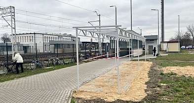 Nowa konstrukcja przy dworcu Łowicz Główny. Co to jest?-333365