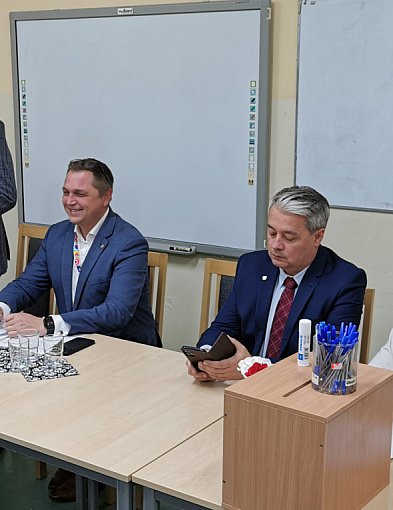 Na Nowym Mieście i Bratkowicach spokojnie. Burmistrz godzinę mówił o budżecie-333236