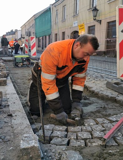 Utrudnienia w centrum Łowicza. Przejedziesz ale zachowaj ostrożność-333398