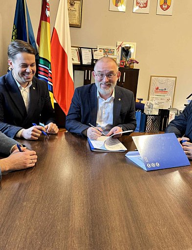 Nowy chodnik w Łowiczu do końca roku. Umowa już podpisana-333666