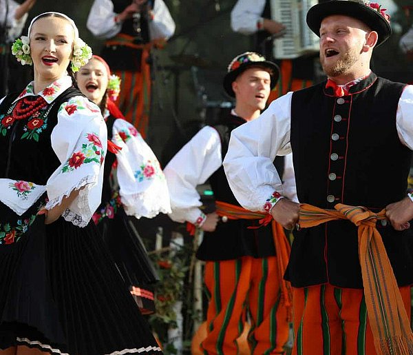 Folklor z Łowicza podbija Amerykę. Rafał Wróbel poprowadzi warsztaty w Las Vegas-331692