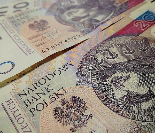 ZUS przeliczy świadczenia. Tyle więcej wpłynie na konta emerytów-332006