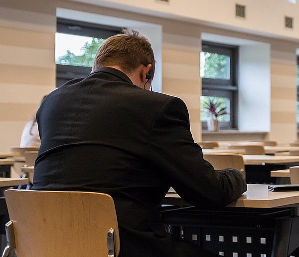 Zmiany w przepisach o wynagrodzeniach. Zapłacą za gotowość do pracy-332719