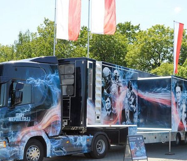 Głowno. "Iskry" uświetnią Niepodległą - 332672