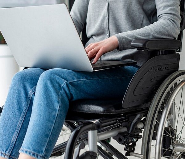 Skandal ze świadczeniem wspierającym. Urzędnicy wszystko zablokowali-332915