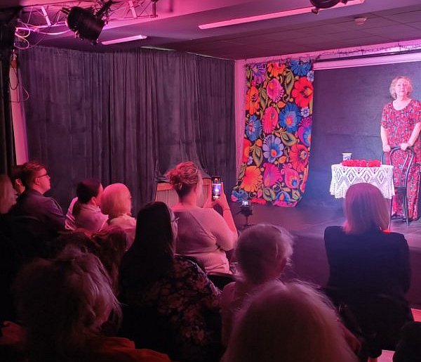 Łowicz. Teatr Amatorski „Inspiracje” zaprasza na „Mściciela”-333374