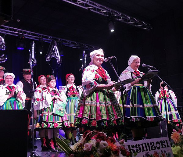 Łowicz. To już 15 lat! Zespół Śpiewaczy "Ksinzoki" świętuje swój jubileusz-333542